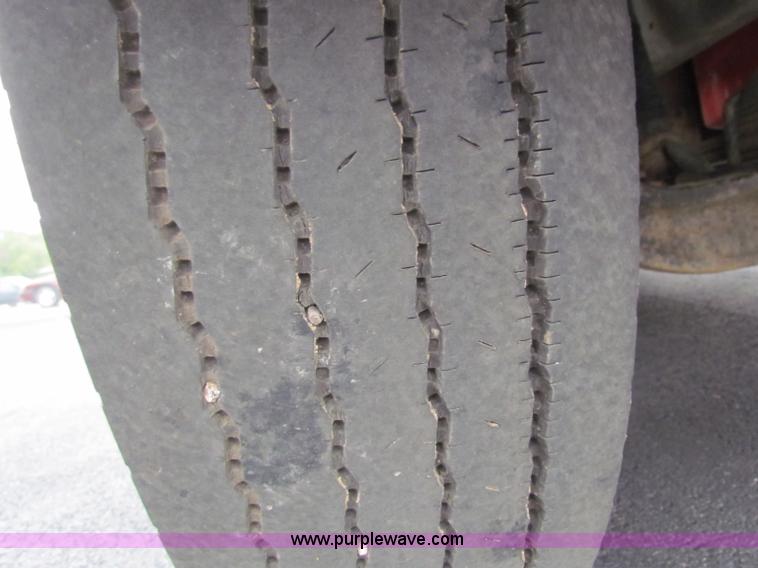 image for item E8091 1997 International 3800 school bus