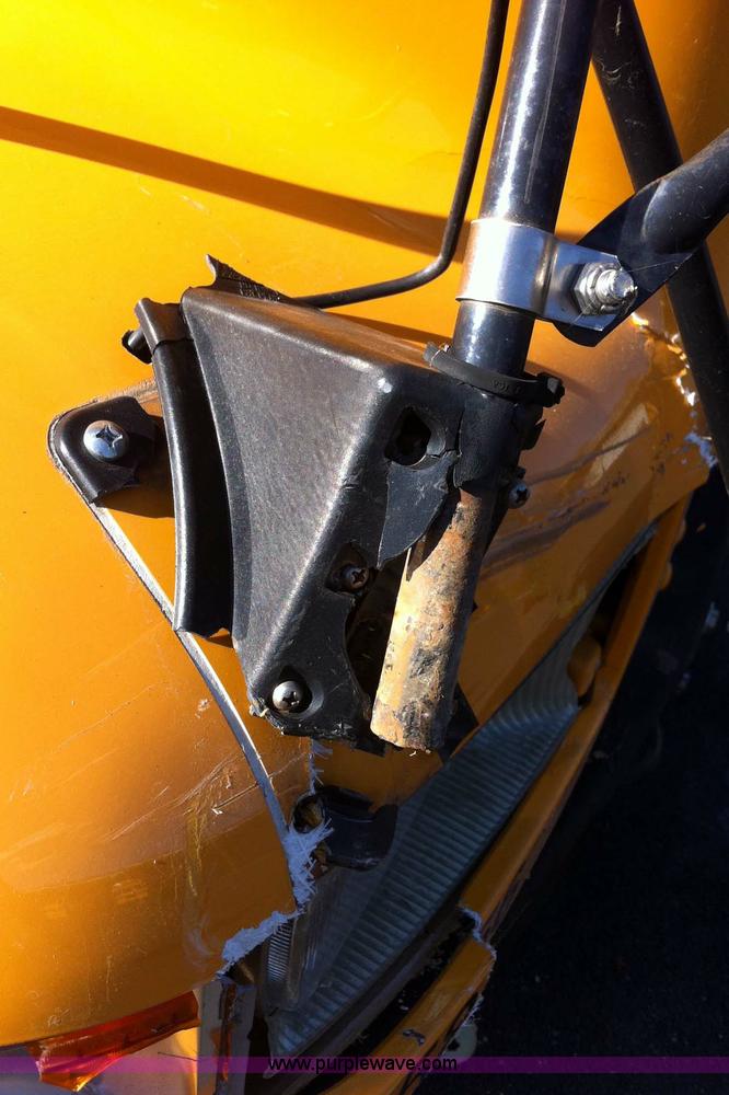 image for item E8091 1997 International 3800 school bus