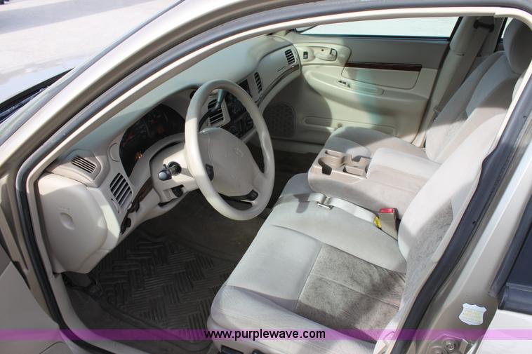 image for item E8130 2005 Chevrolet Impala