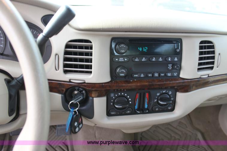 image for item E8130 2005 Chevrolet Impala