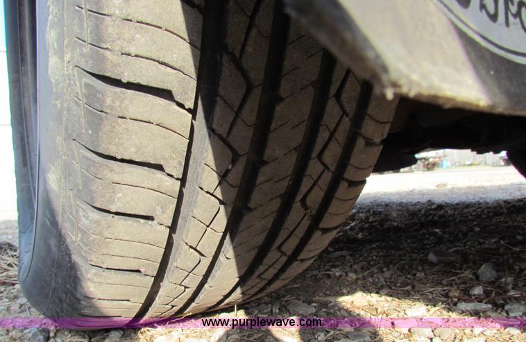 image for item E8131 2000 Ford Crown Victoria Police Interceptor