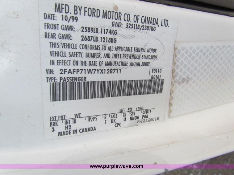 image for item E8131 2000 Ford Crown Victoria Police Interceptor