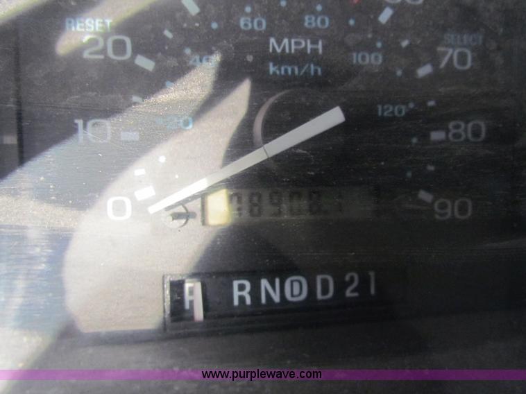 image for item E8132 1994 Ford Aerostar cargo van