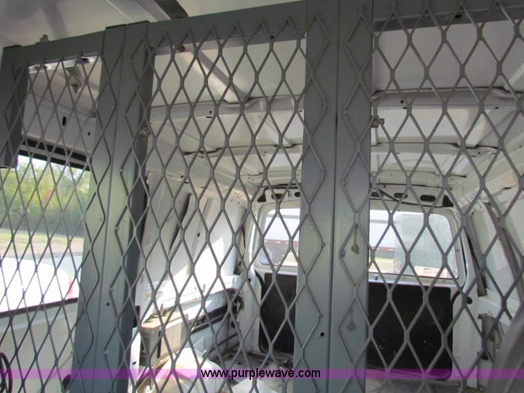 image for item E8132 1994 Ford Aerostar cargo van