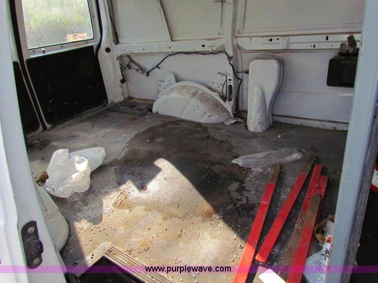 image for item E8132 1994 Ford Aerostar cargo van