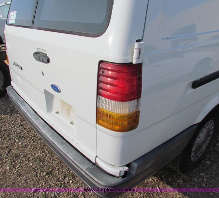 image for item E8132 1994 Ford Aerostar cargo van