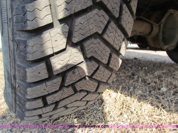 image for item E8132 1994 Ford Aerostar cargo van