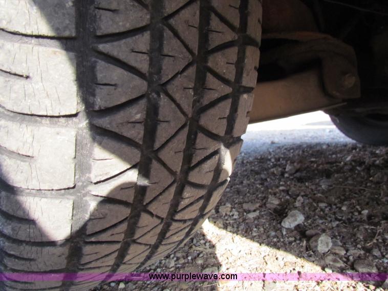 image for item E8132 1994 Ford Aerostar cargo van