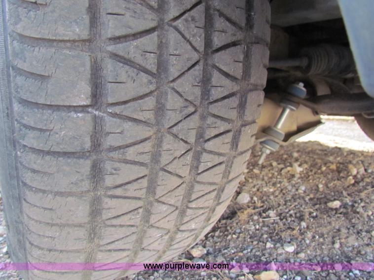 image for item E8132 1994 Ford Aerostar cargo van