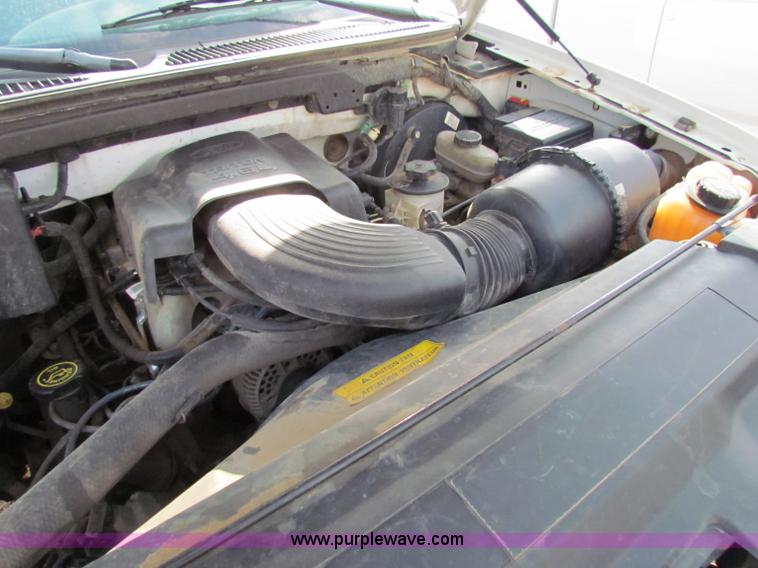 image for item E8134 1998 Ford F150 pickup truck cab and chassis