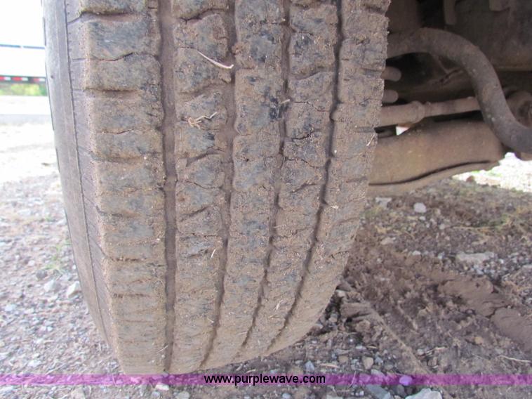 image for item E8134 1998 Ford F150 pickup truck cab and chassis