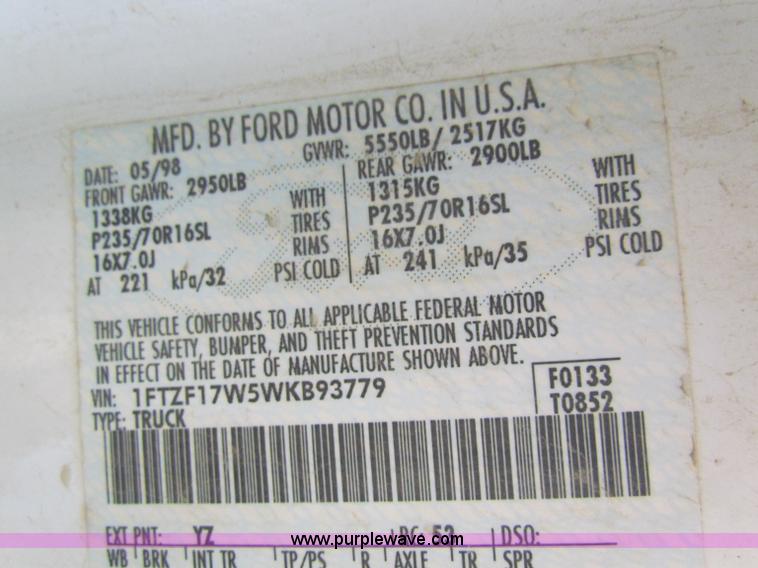 image for item E8134 1998 Ford F150 pickup truck cab and chassis