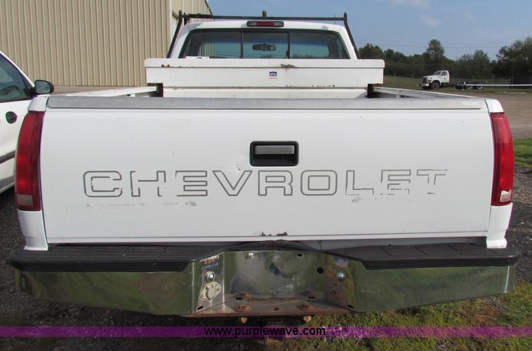 image for item E8137 1997 Chevrolet C2500 pickup truck