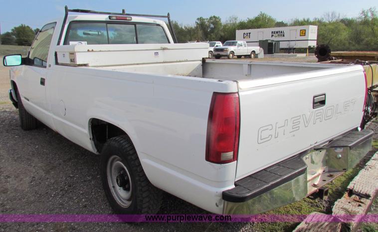 image for item E8137 1997 Chevrolet C2500 pickup truck