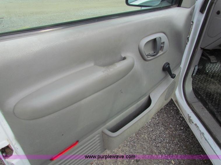 image for item E8137 1997 Chevrolet C2500 pickup truck