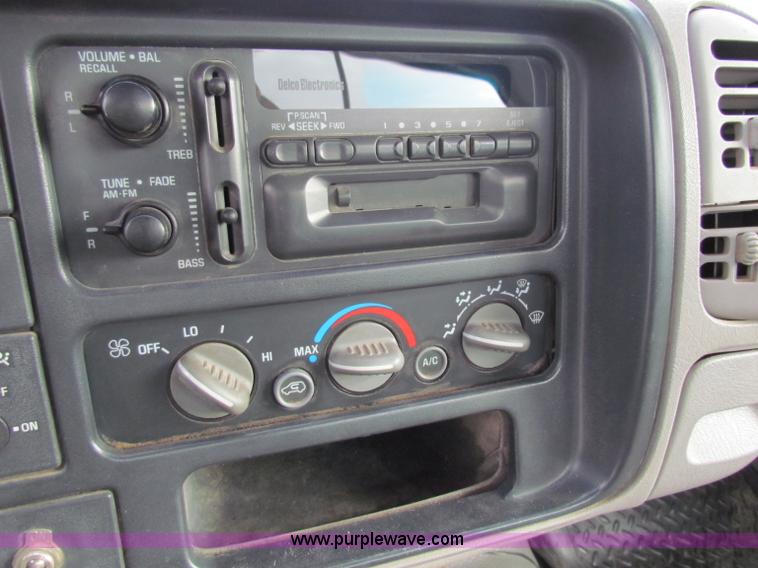 image for item E8137 1997 Chevrolet C2500 pickup truck