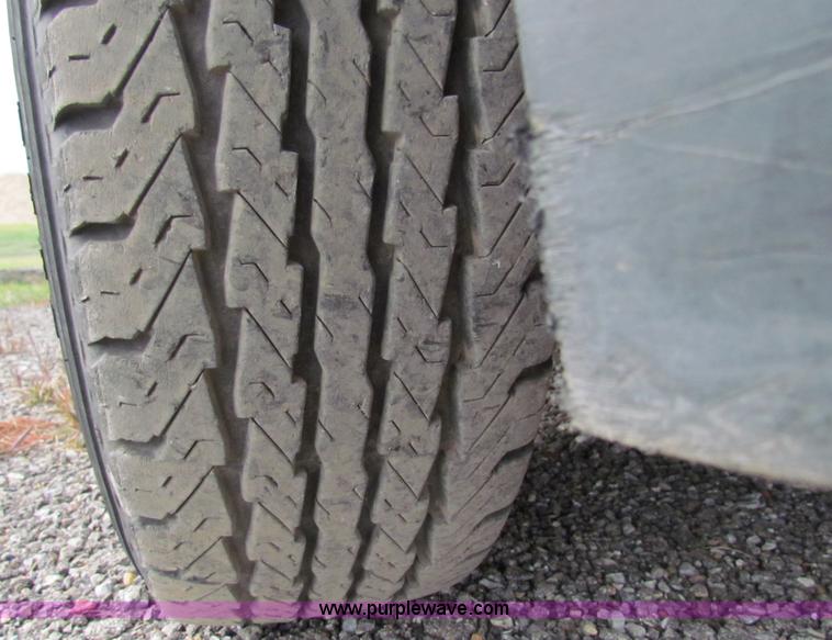 image for item E8137 1997 Chevrolet C2500 pickup truck