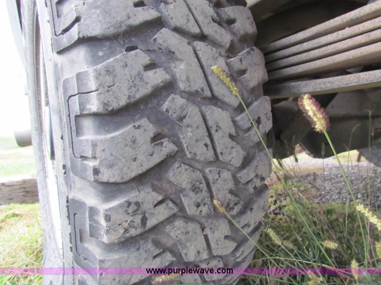 image for item E8137 1997 Chevrolet C2500 pickup truck