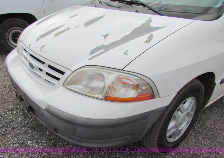 image for item E8138 1999 Ford Windstar minivan