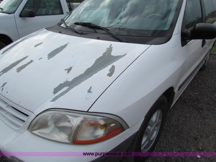 image for item E8138 1999 Ford Windstar minivan