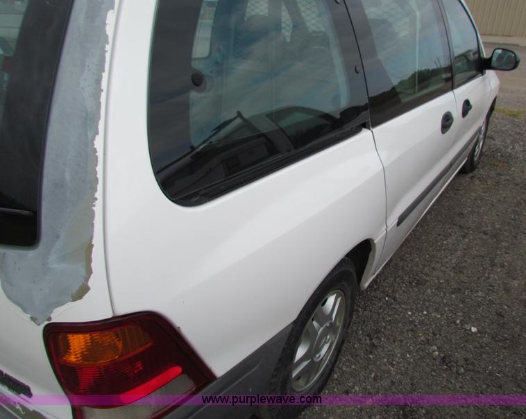 image for item E8138 1999 Ford Windstar minivan