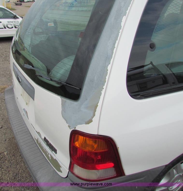 image for item E8138 1999 Ford Windstar minivan
