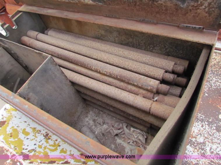 image for item E8139 Ditch Witch trailer mounted hydraulic pipe pushing jack