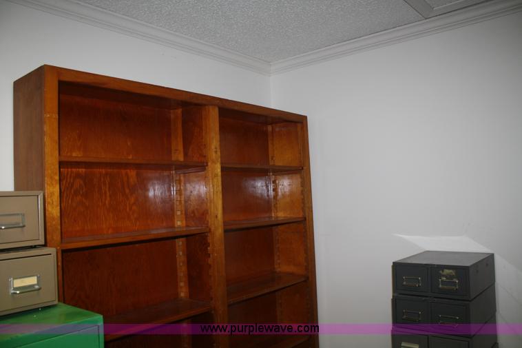 image for item F2528 Mobile classroom with step