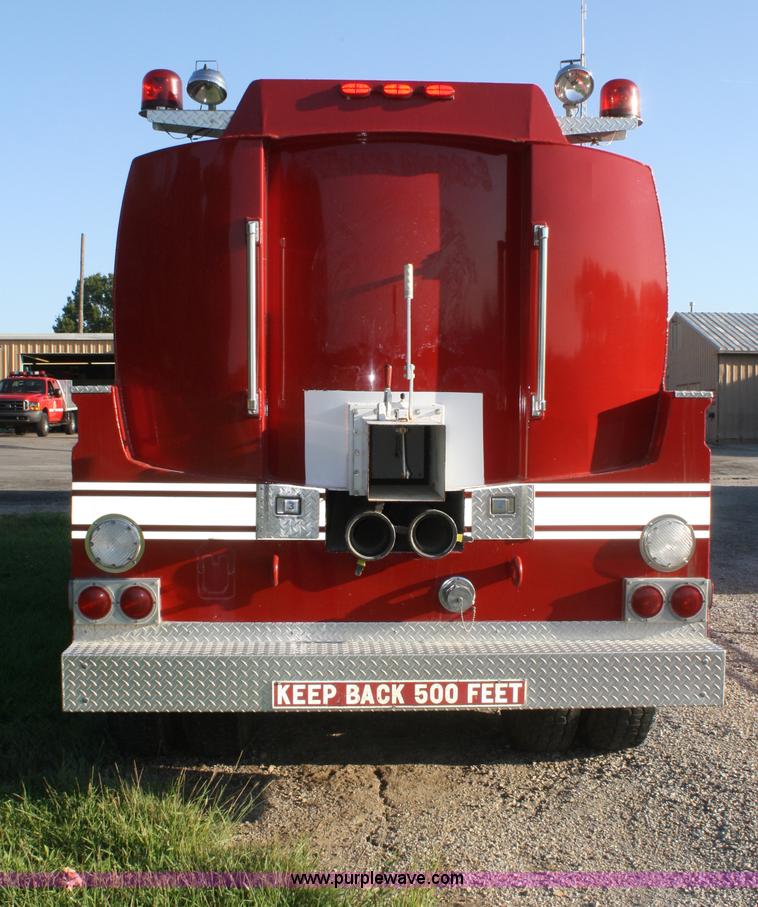 image for item F2580 1982 Ford 8000 tanker truck