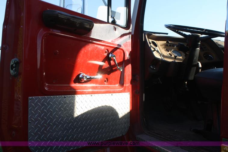 image for item F2580 1982 Ford 8000 tanker truck