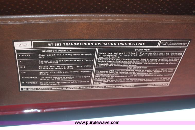 image for item F2580 1982 Ford 8000 tanker truck