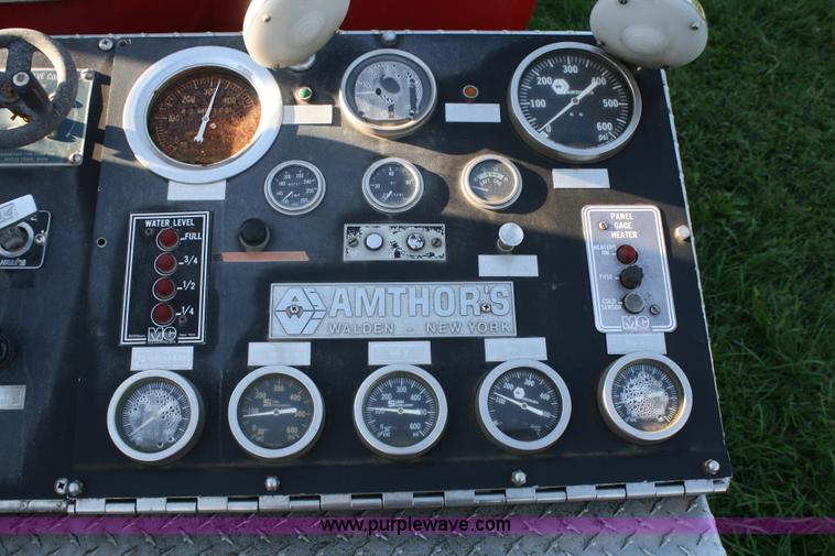 image for item F2580 1982 Ford 8000 tanker truck