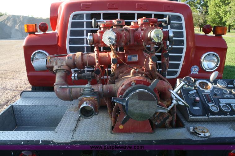 image for item F2580 1982 Ford 8000 tanker truck