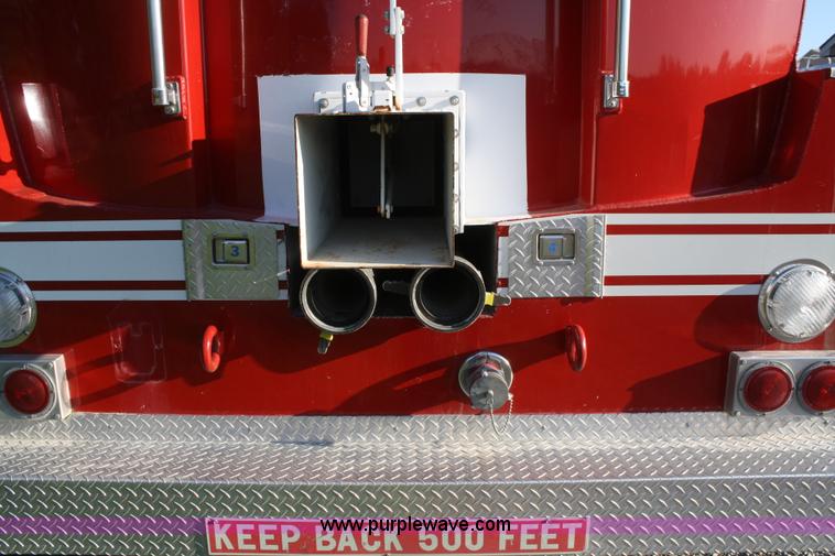 image for item F2580 1982 Ford 8000 tanker truck