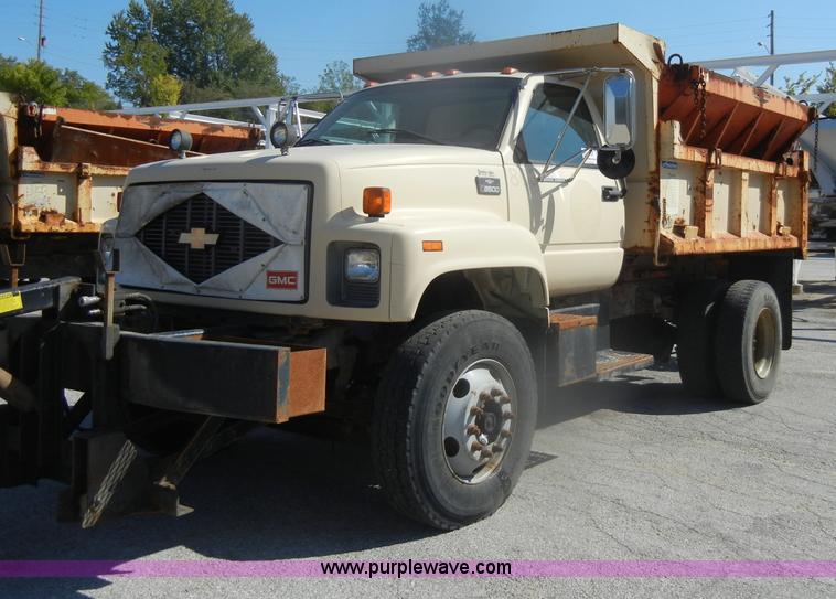 image for item F2627 1999 Chevrolet C8500 dump truck