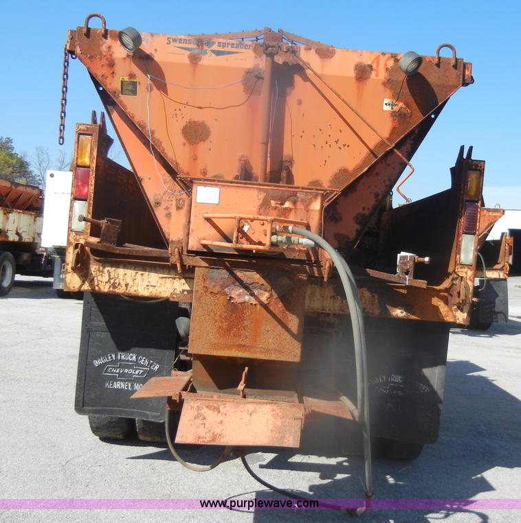 image for item F2627 1999 Chevrolet C8500 dump truck