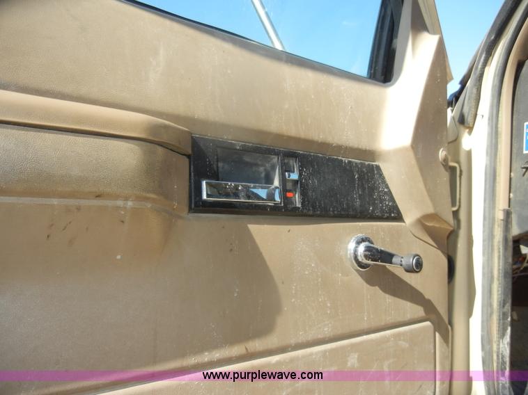 image for item F2627 1999 Chevrolet C8500 dump truck