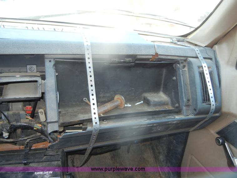 image for item F2627 1999 Chevrolet C8500 dump truck