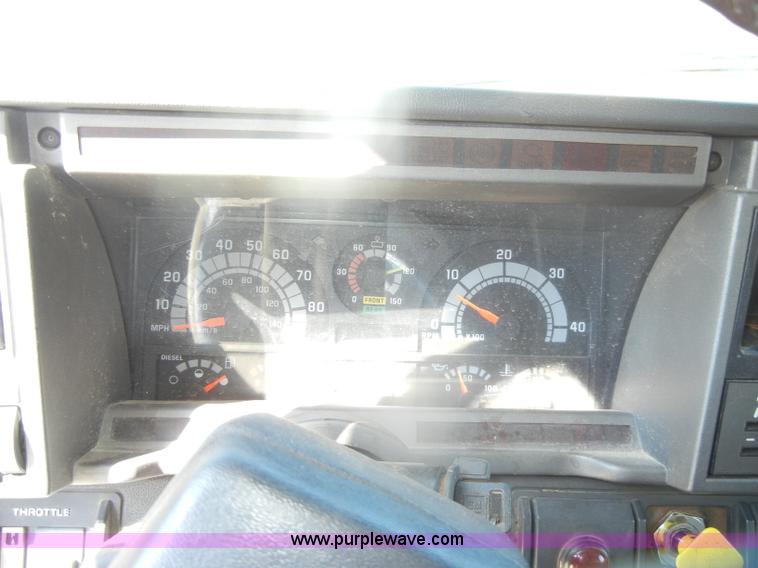 image for item F2627 1999 Chevrolet C8500 dump truck