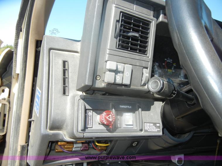 image for item F2627 1999 Chevrolet C8500 dump truck