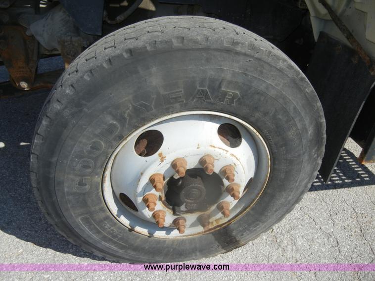 image for item F2627 1999 Chevrolet C8500 dump truck