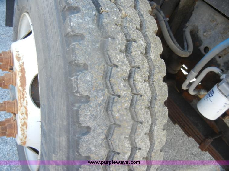 image for item F2627 1999 Chevrolet C8500 dump truck