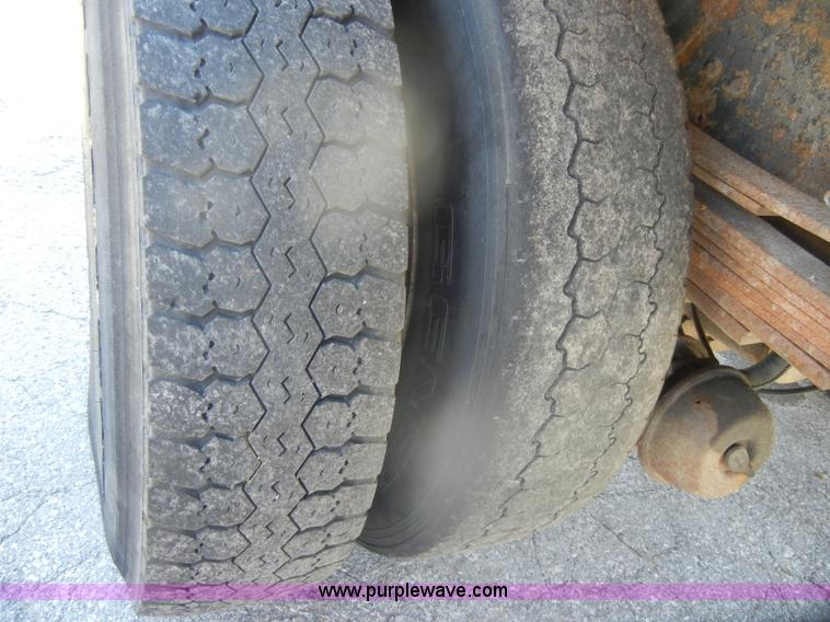 image for item F2627 1999 Chevrolet C8500 dump truck