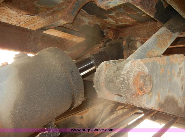 image for item F2627 1999 Chevrolet C8500 dump truck