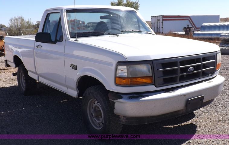 image for item F6212 1995 Ford F150 XL pickup truck