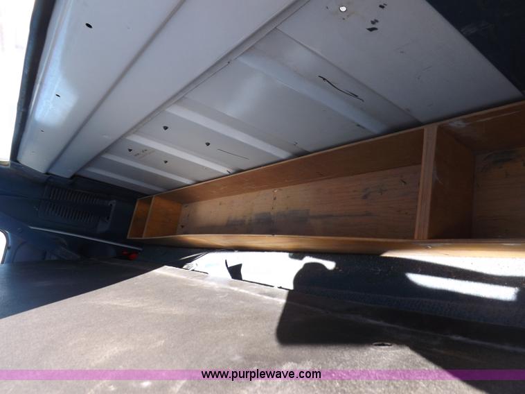 image for item F6212 1995 Ford F150 XL pickup truck