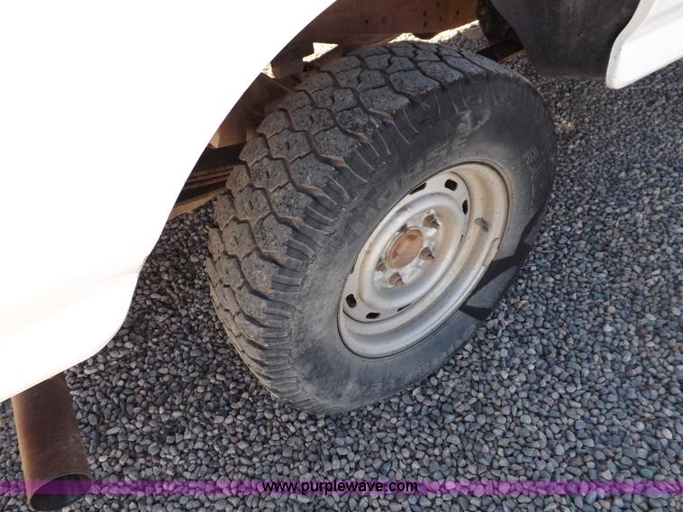 image for item F6212 1995 Ford F150 XL pickup truck