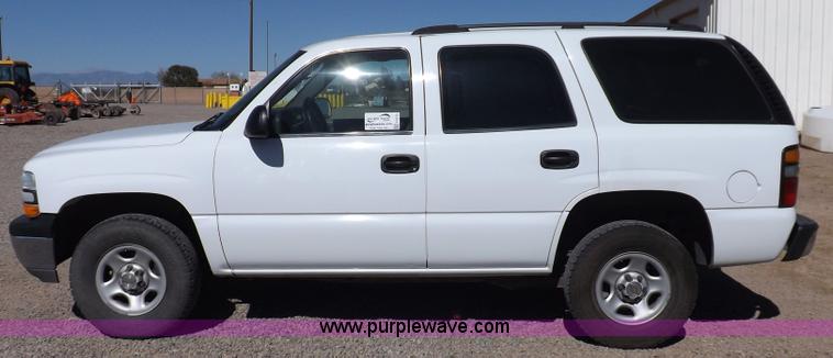 image for item F6213 2004 Chevrolet Tahoe K1500 SUV