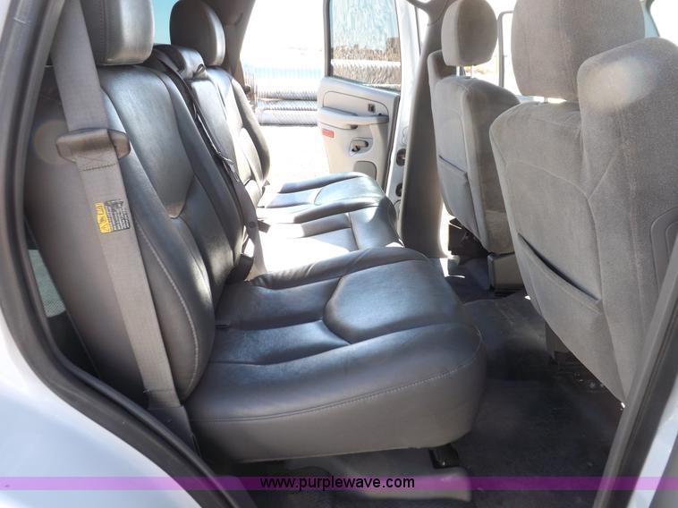 image for item F6213 2004 Chevrolet Tahoe K1500 SUV