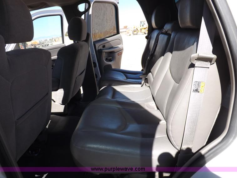 image for item F6213 2004 Chevrolet Tahoe K1500 SUV